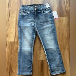 No Boundaries NOBO High Rise Sculpting Skinny Crop Jeans Size 15